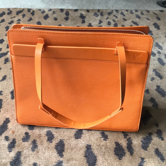 Louis Vuitton bag - Picture 3 of 6